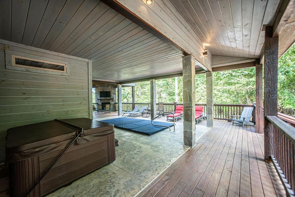 Merlot Mountain - Heated Spa Pool And Hot Tub! Cabin Broken Bow Exterior foto