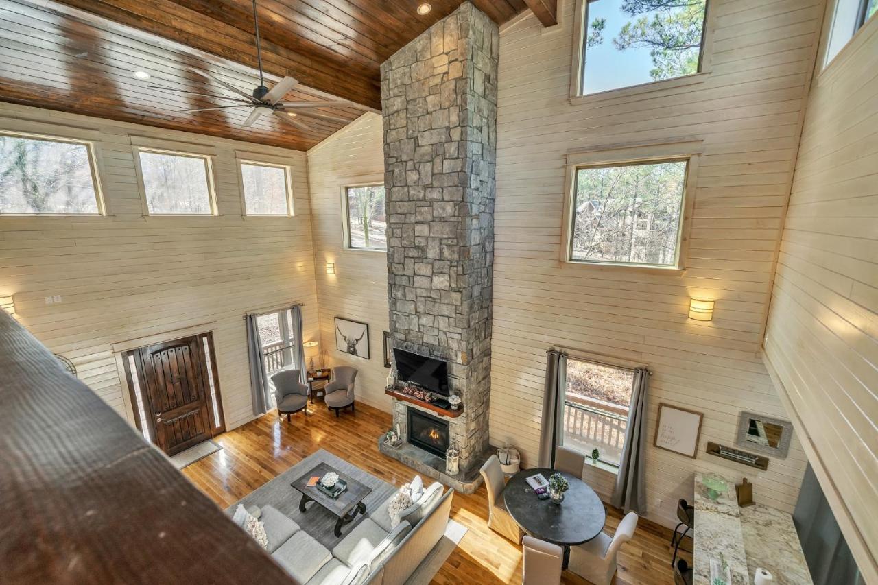 Merlot Mountain - Heated Spa Pool And Hot Tub! Cabin Broken Bow Exterior foto