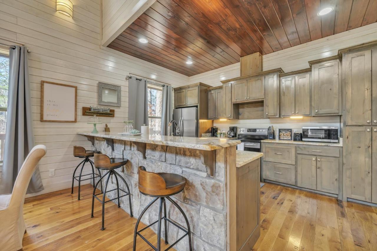 Merlot Mountain - Heated Spa Pool And Hot Tub! Cabin Broken Bow Exterior foto