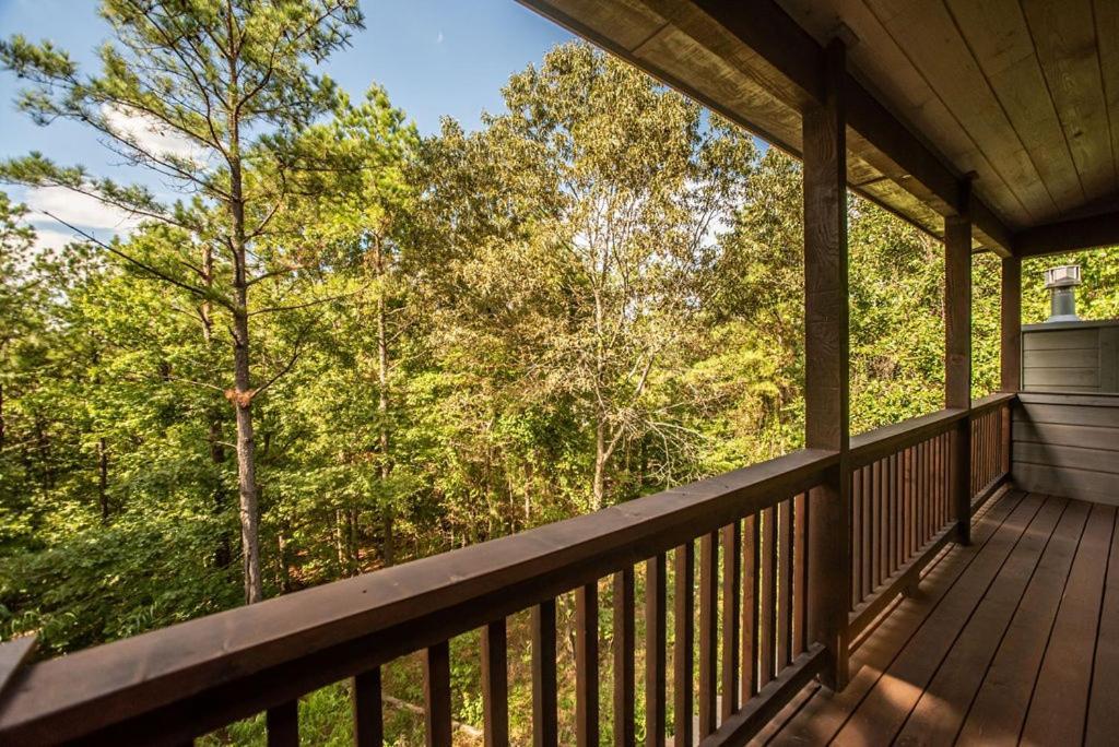 Merlot Mountain - Heated Spa Pool And Hot Tub! Cabin Broken Bow Exterior foto