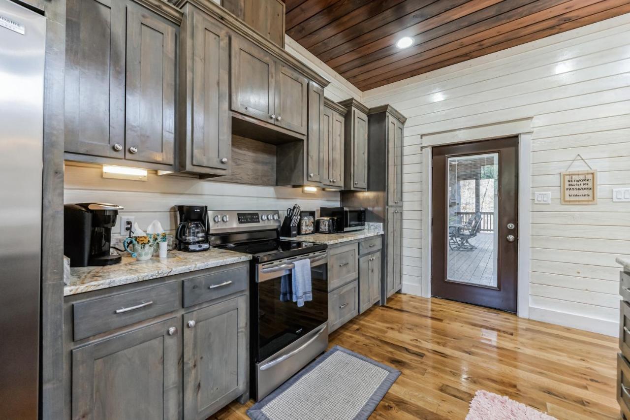 Merlot Mountain - Heated Spa Pool And Hot Tub! Cabin Broken Bow Exterior foto