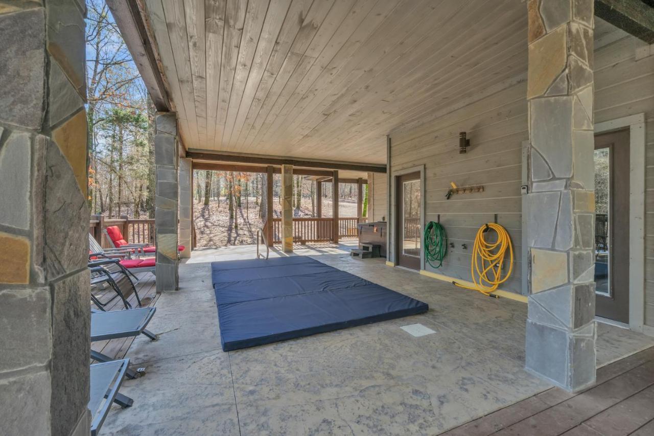 Merlot Mountain - Heated Spa Pool And Hot Tub! Cabin Broken Bow Exterior foto