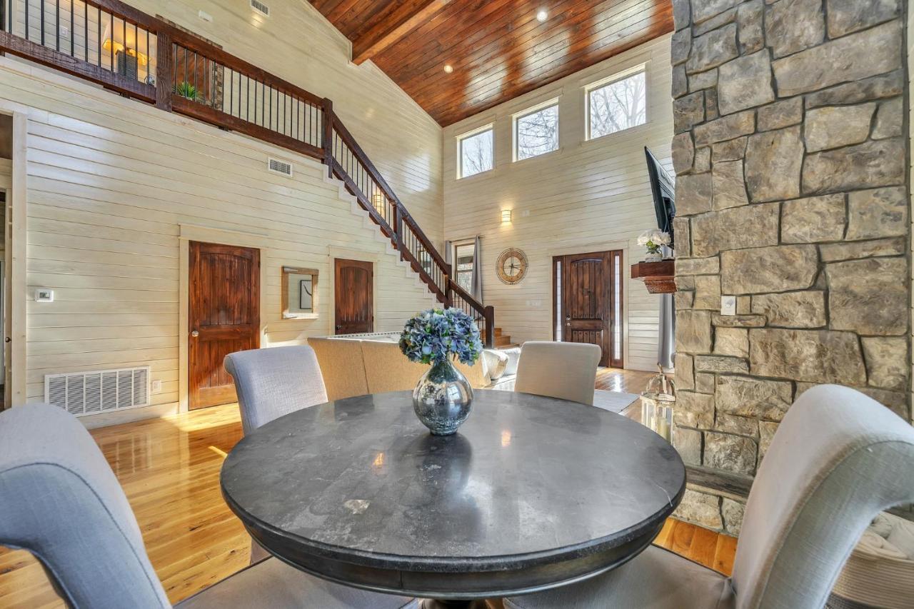 Merlot Mountain - Heated Spa Pool And Hot Tub! Cabin Broken Bow Exterior foto