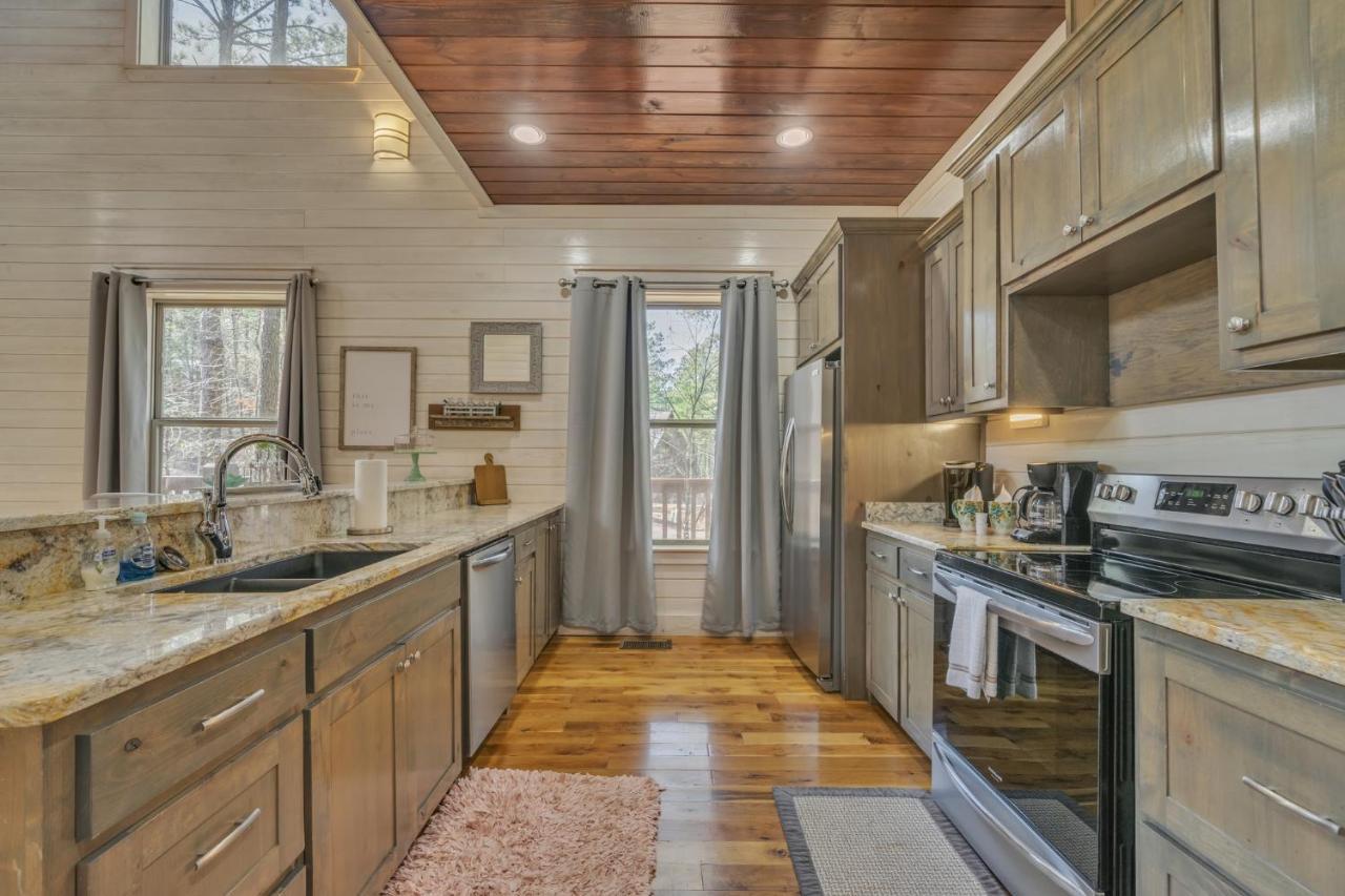 Merlot Mountain - Heated Spa Pool And Hot Tub! Cabin Broken Bow Exterior foto