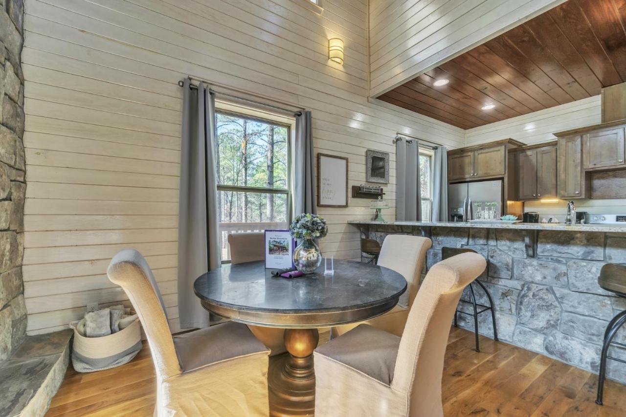 Merlot Mountain - Heated Spa Pool And Hot Tub! Cabin Broken Bow Exterior foto