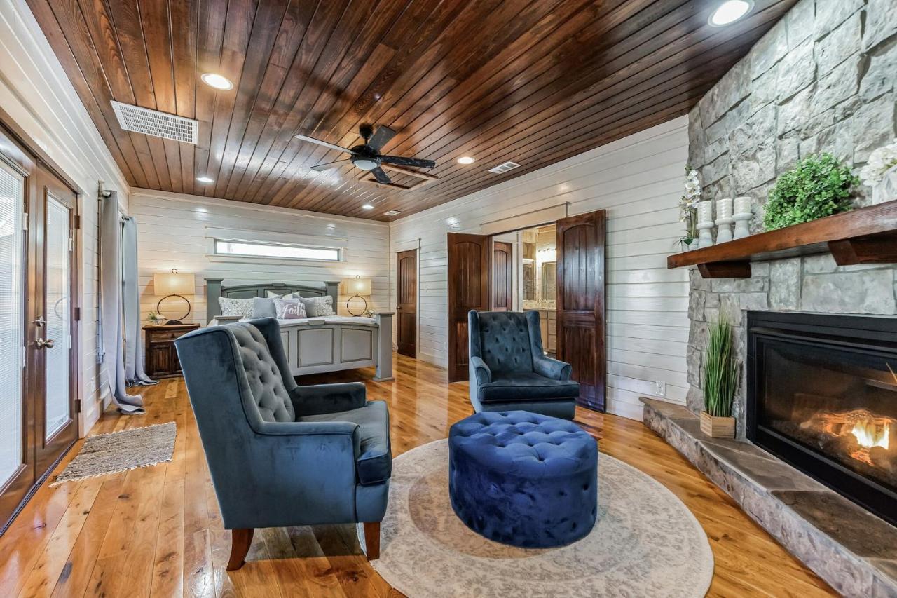 Merlot Mountain - Heated Spa Pool And Hot Tub! Cabin Broken Bow Exterior foto