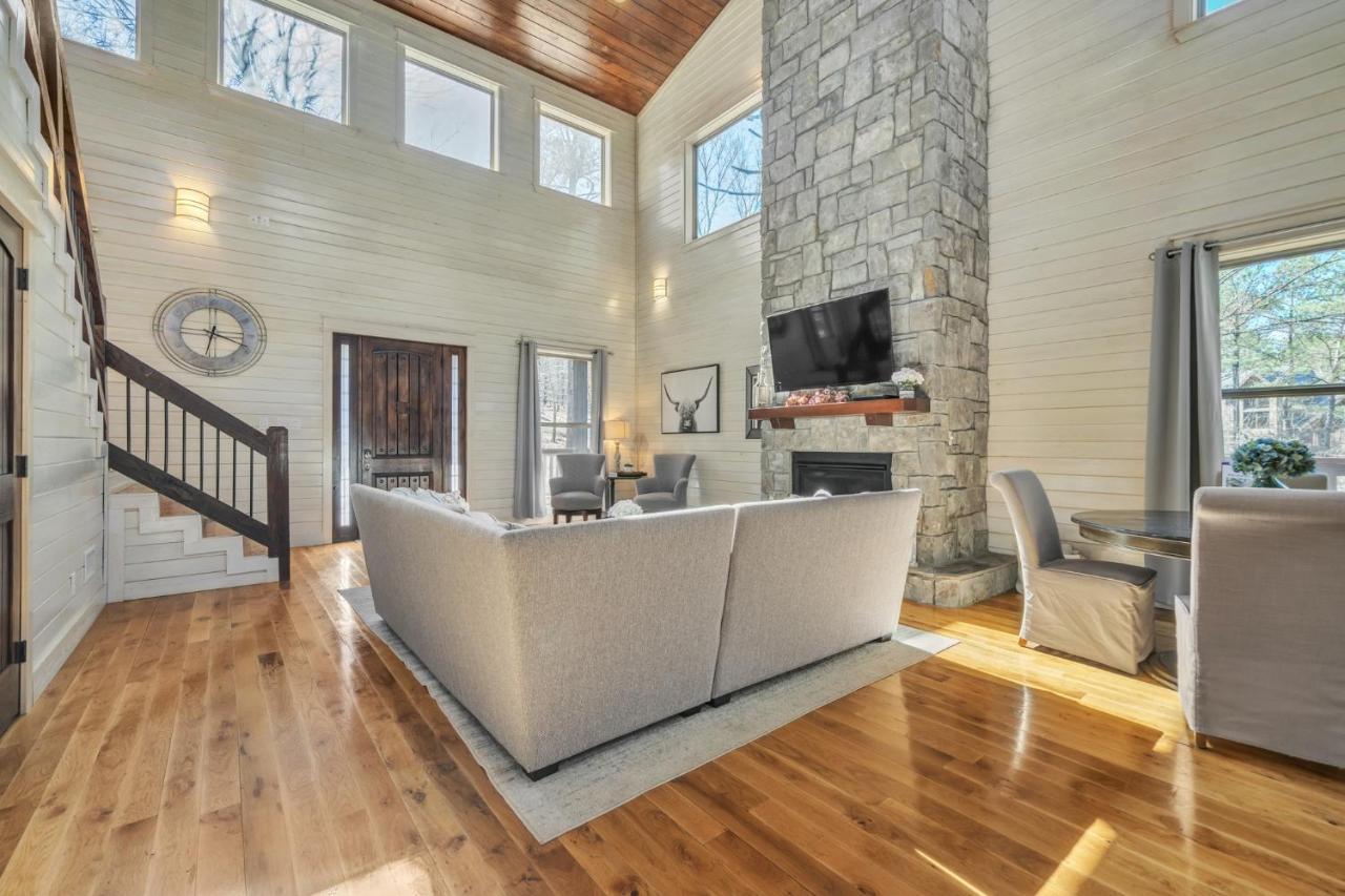 Merlot Mountain - Heated Spa Pool And Hot Tub! Cabin Broken Bow Exterior foto